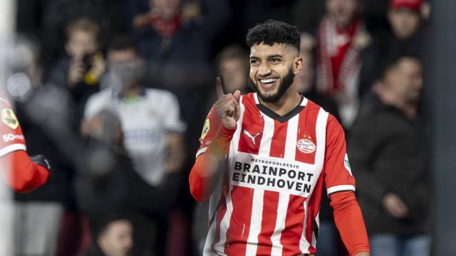 A Moroccan star lights up the atmosphere on European nights with PSV Eindhoven!