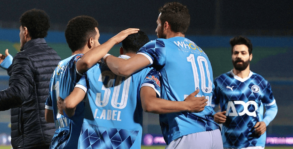 Egyptian Premier League: Pyramids Seize the Lead as Al Ahly Stumble in Title Race