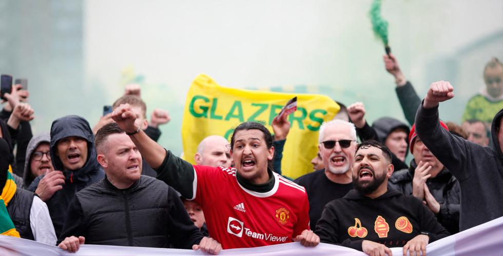 Before their FA cup match, Fulham and Manchester United fans are angry at the ticket price!