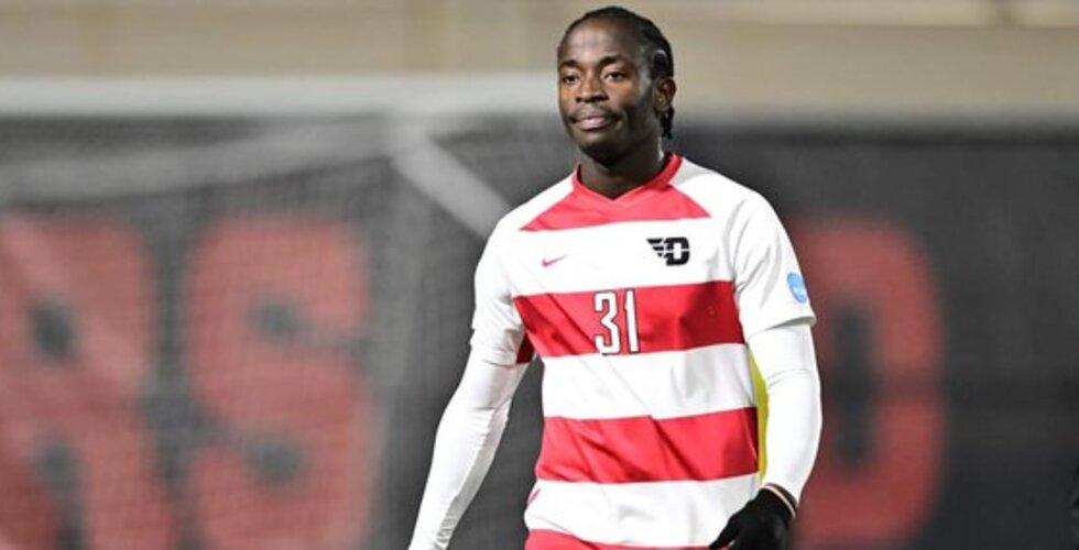 Joseph Melto Quiah passe pro à Toronto