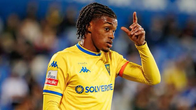 L'AJ Auxerre grille la politesse au RC Lens et à Galatasaray pour un international capverdien