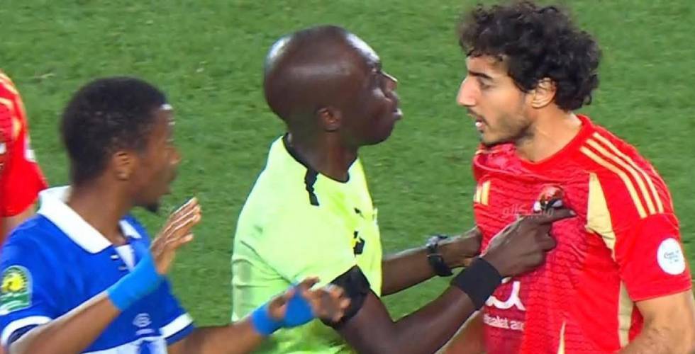 Une source de la CAF défend l'arbitre face aux protestations d'Al Ahly