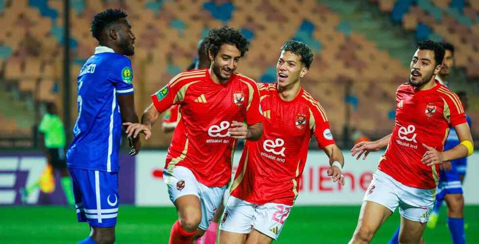 Moviola : Que risque l’arbitre "violent" du match Al Ahly vs Al Hilal ?