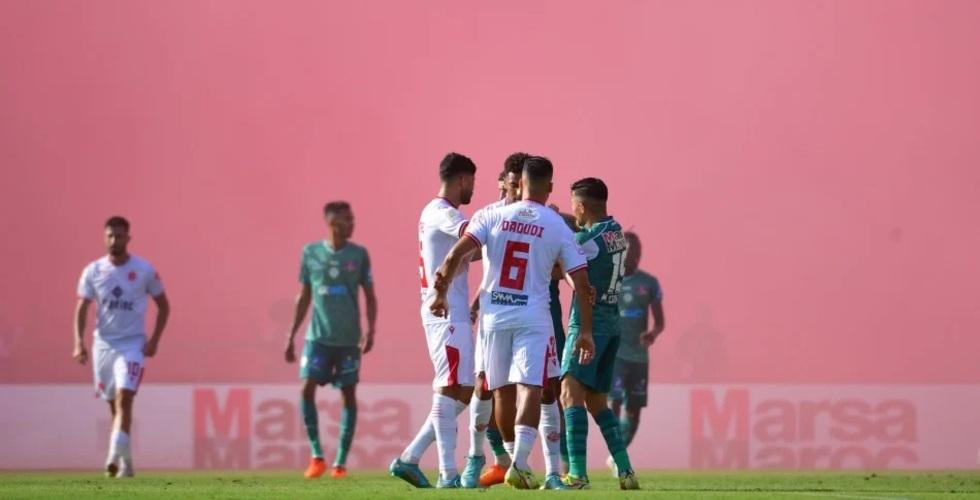 Botola Inwi : les supporters du WAC et du Raja veulent boycotter le derby