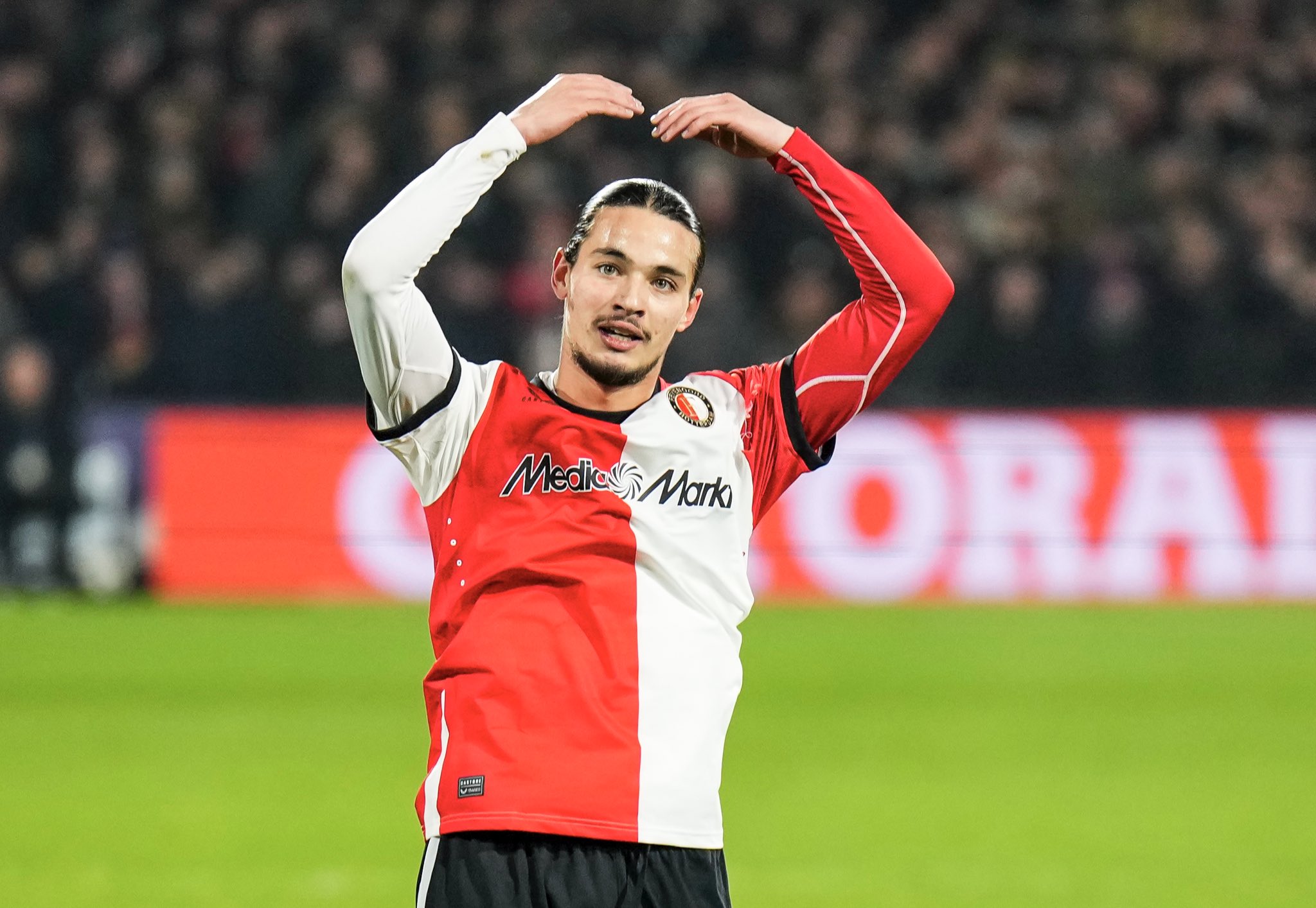Anis Hadj Moussa'nın Feyenoord ile 2030'a Kadar Sözleşme Uzatma Hamlesi