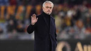 L'avenir de Mourinho en doute alors que les géants saoudiens et Leeds United se rapprochent