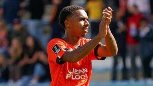 Lorient wants to keep Eli Junior Kroupi
