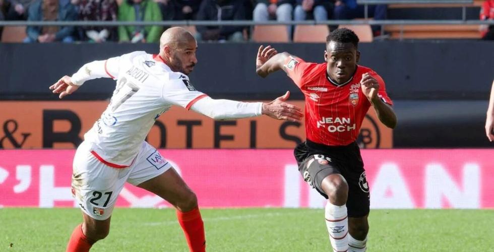 Mercato: Arthur Avom suit les traces de N'Golo Kanté