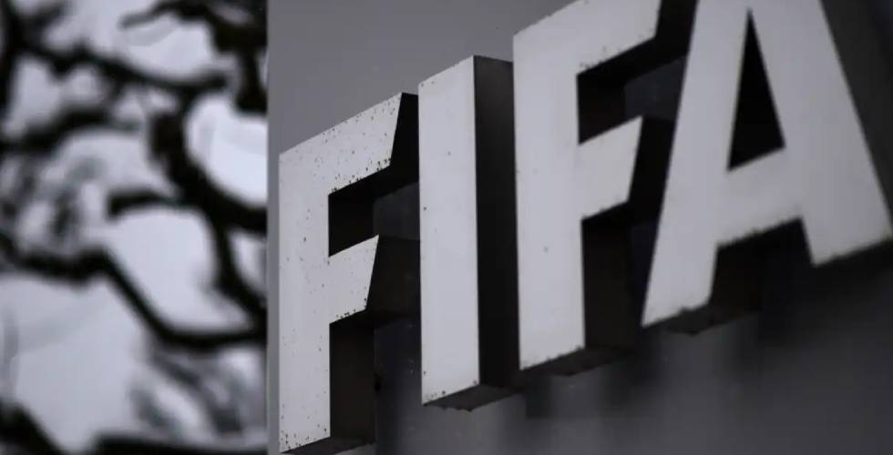 En raison d’un litige de 2 000 euros : la FIFA interdit à Lyon de recruter jusqu’en 2026