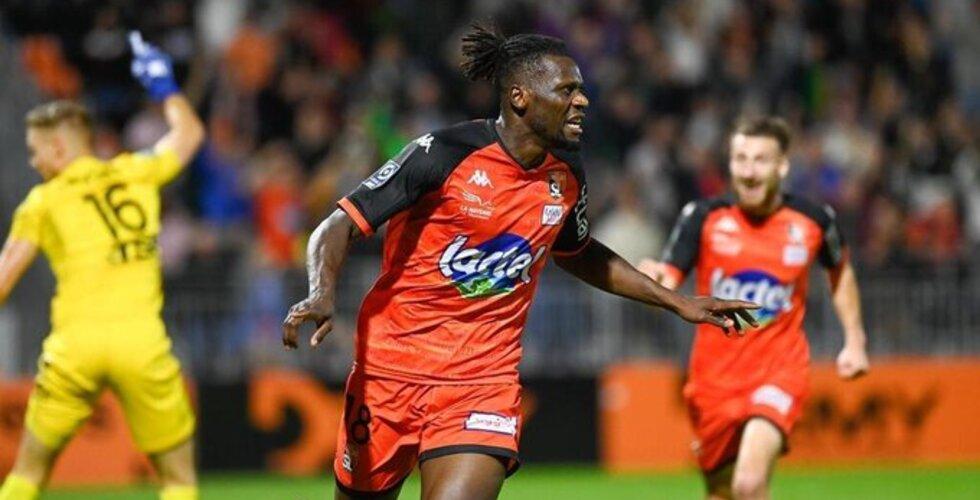 Malik Tchokounté continue avec le Stade Lavallois