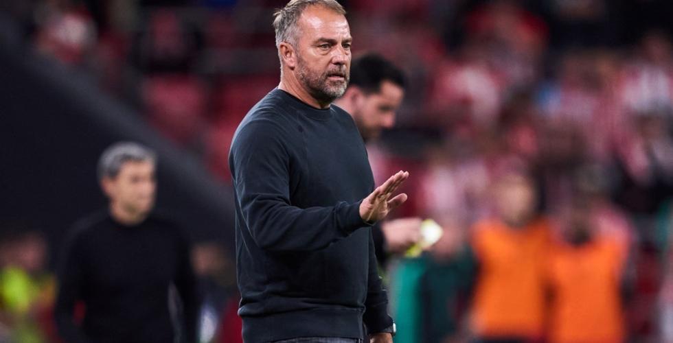 Hans Flick veut un ailier gauche, pas un gardien : que se passe-t-il à Barcelone !
