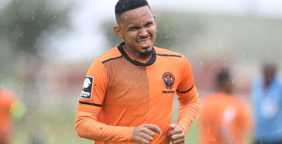 Kaizer Chiefs veulent recruter un ailier qui fait ses débuts et qui est sur leur radar