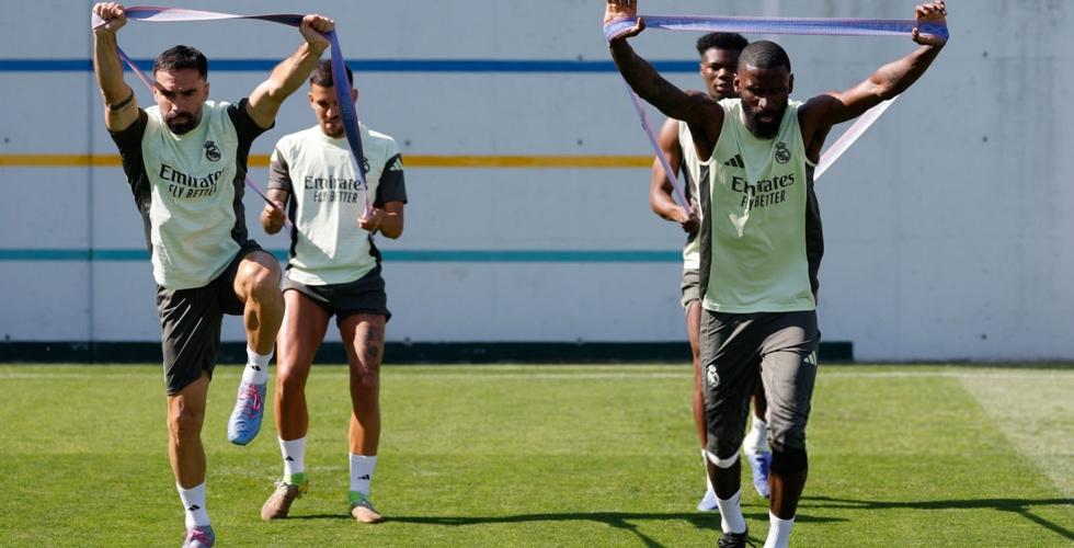 طاقم تدريب ريال مدريد يبدي إعجابه بلاعب تم التعاقد معه هذا الصيف بسبب عمله في التدريبات!