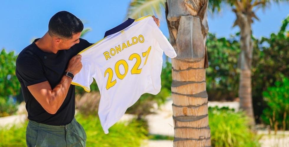 🔴 Officiel : Cristiano Ronaldo met fin aux rumeurs sur son avenir !