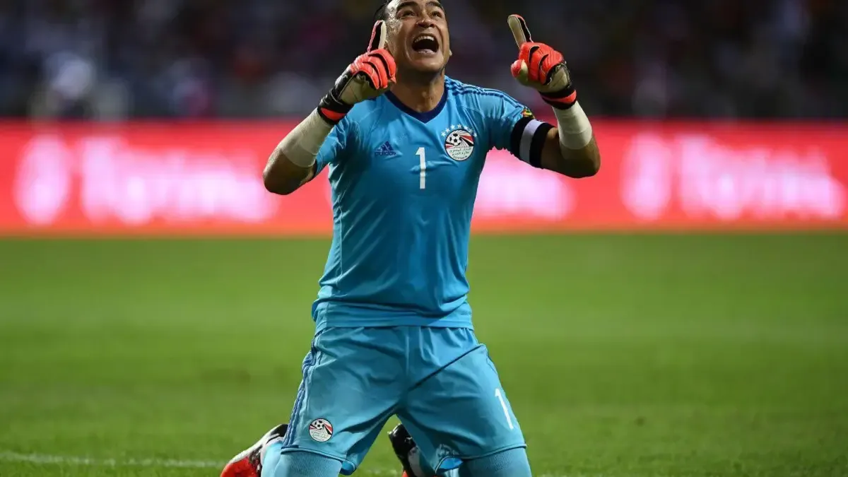 Essam El-Hadary enterre la hache de la guerre avec Yassine Bounou