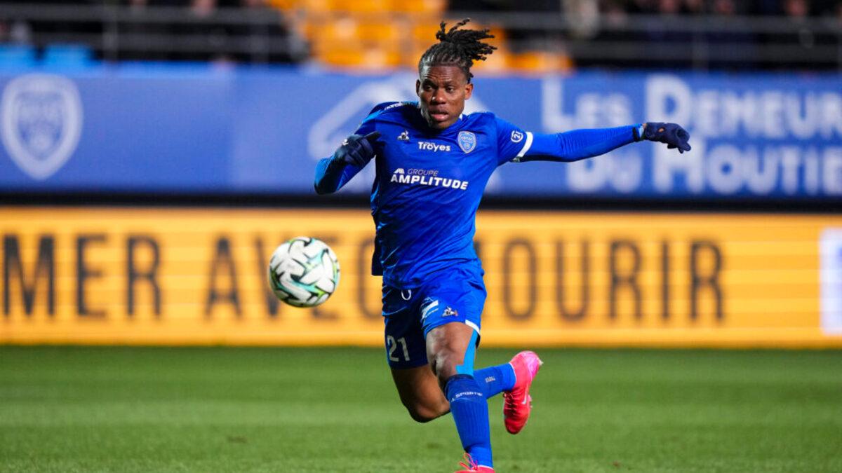 5 choses à savoir sur Junior Diaz, mis à l’essai par Manchester City