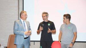 CAN Féminine 2024 : Les Lionnes de l'Atlas reçoivent la visite de Fouzi Lekjaa