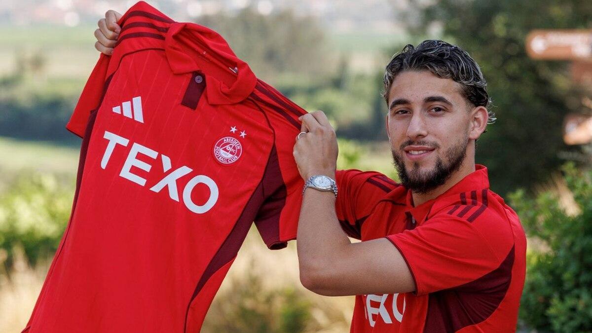 Transfert : Adil Aouchiche rejoint Aberdeen FC en prêt