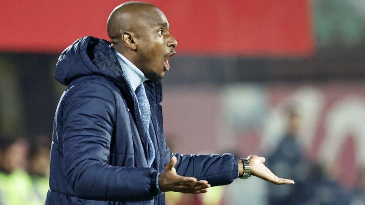 Rhulani Mokwena va diriger l'entraînement des Young Africans