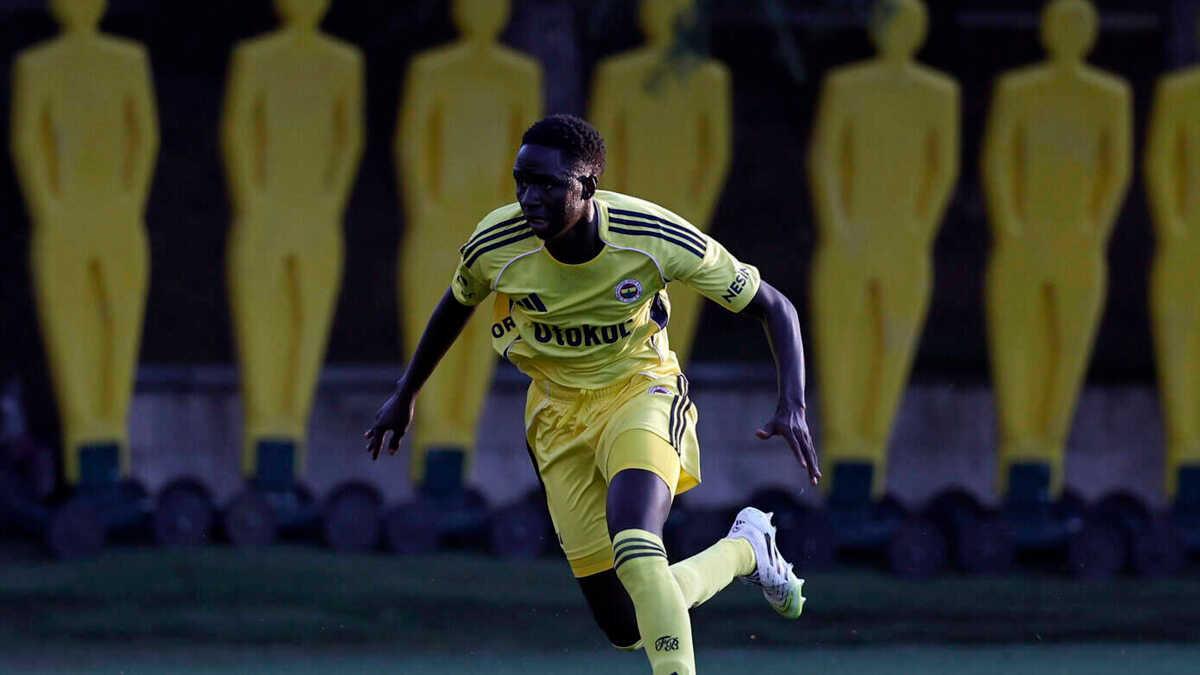 Mercato : déjà un contretemps pour Abdou Aziz Fall avec Fenerbahçe