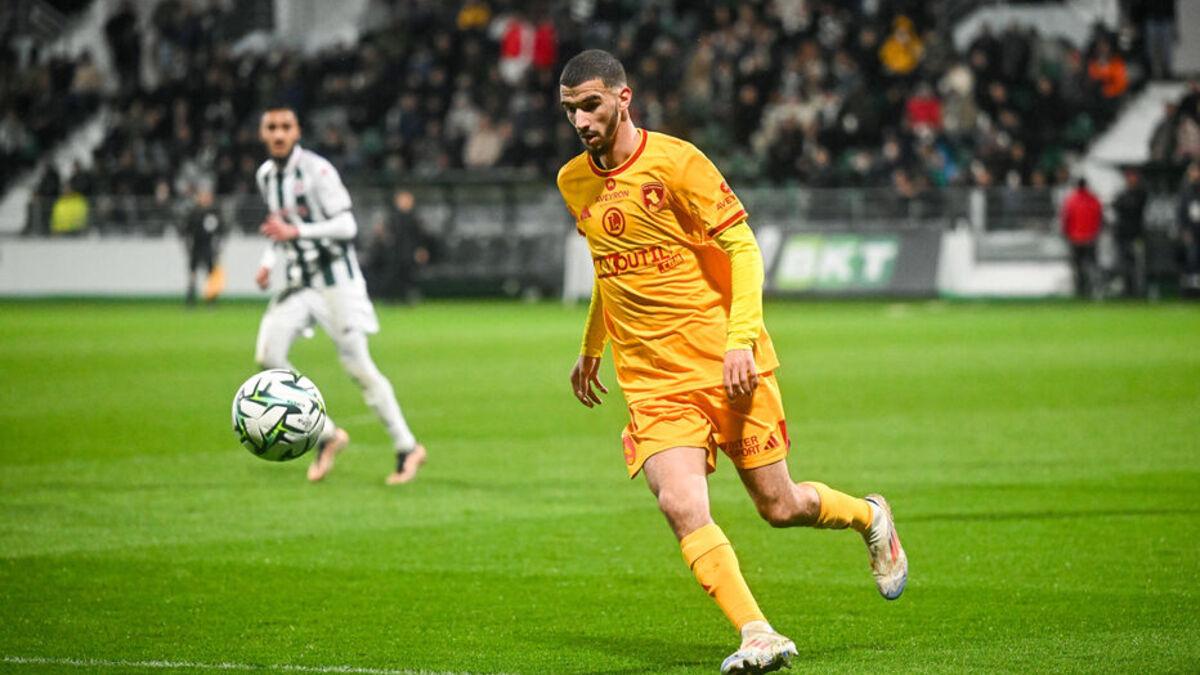ونيس طيبي يعبر عن رغبته في اللعب مع المنتخب الجزائري