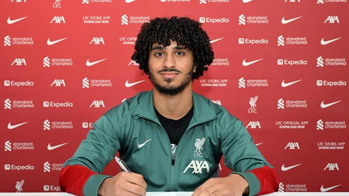 PL Kareem Ahmed Signe Son Premier Contrat Pro Avec Les Reds