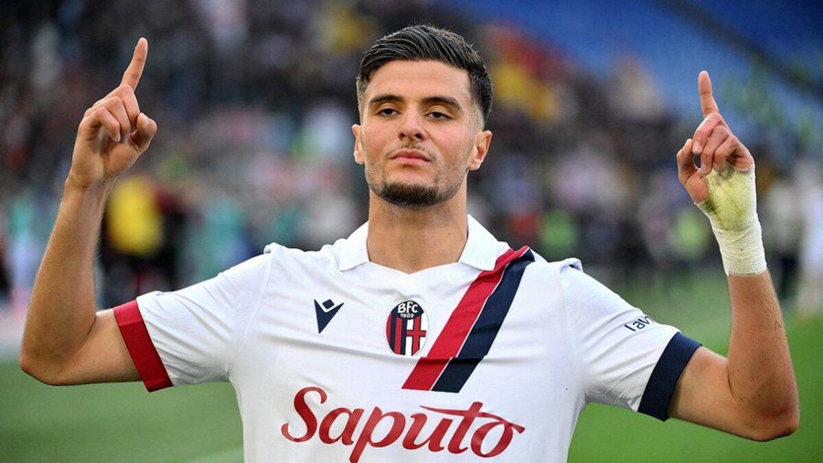 Mercato : le milieu de Bologne Oussama El Azzouzi se rapproche d'un prêt à Auxerre