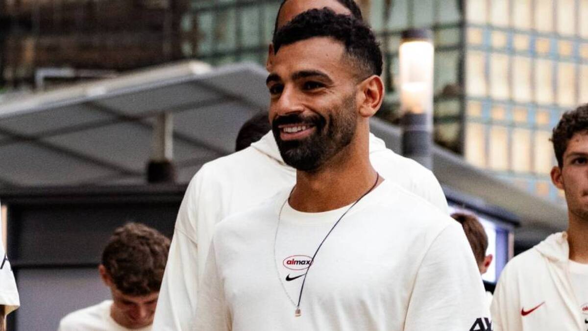 (Vidéo) Salah fait sensation à Hong Kong avec un geste audacieux envers un fan