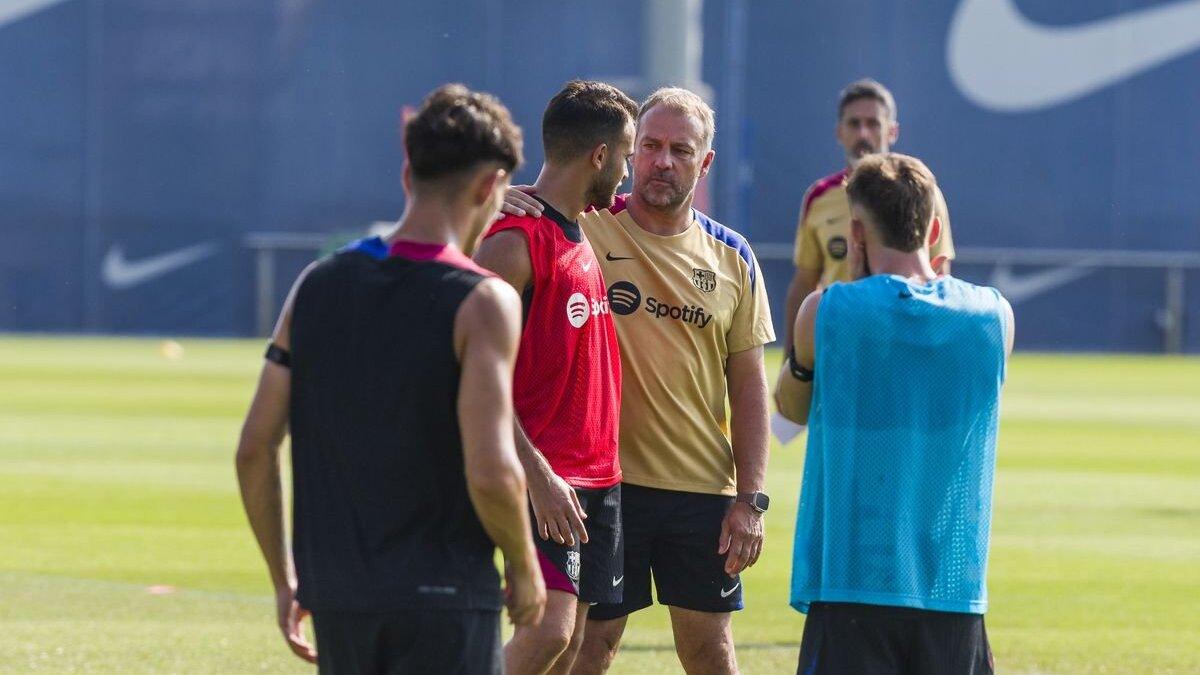 " لـ 5 مواسم إضافية ".. برشلونة ينجح في إقناع مدافعه بتمديد عقده !