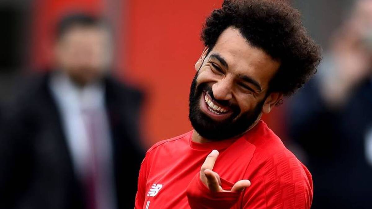 كوناتي يمزح مع صلاح قبل انطلاق موسم ليفربول الجديد
