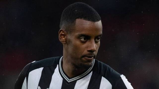 La fracture s’aggrave entre Isak et Newcastle alors que Liverpool accentue la pression