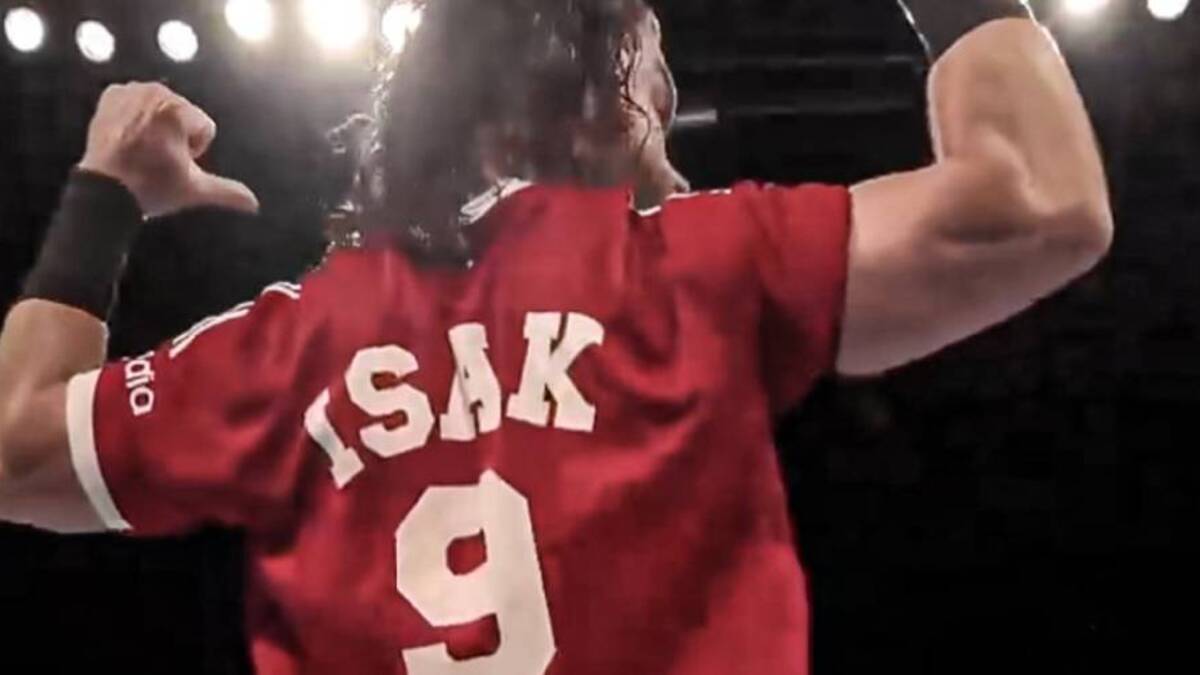 (فيديو) WWE ضد الدوري الإنجليزي: نجم WWE يوجه ضربة لنيوكاسل