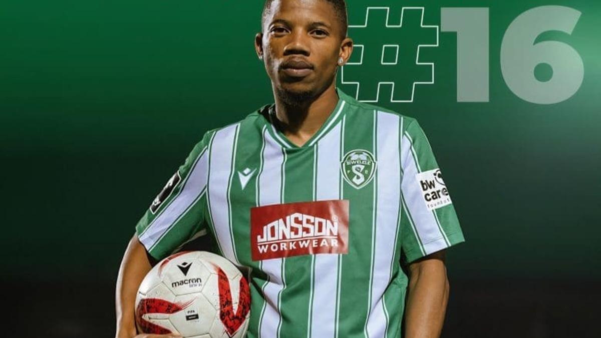 سيويللي إف سي يضم لاعب كايزر تشيفز السابق