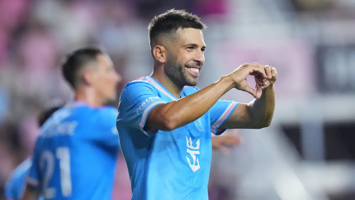 Breaking: Jordi Alba has announced he will retire from football at the end of the current season!