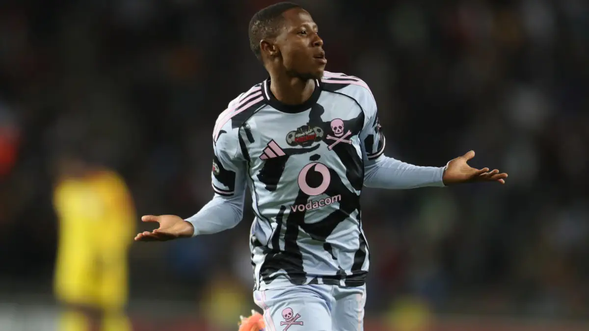 Tshepang Moremi receives lengthy praise from a former Orlando Pirates ...