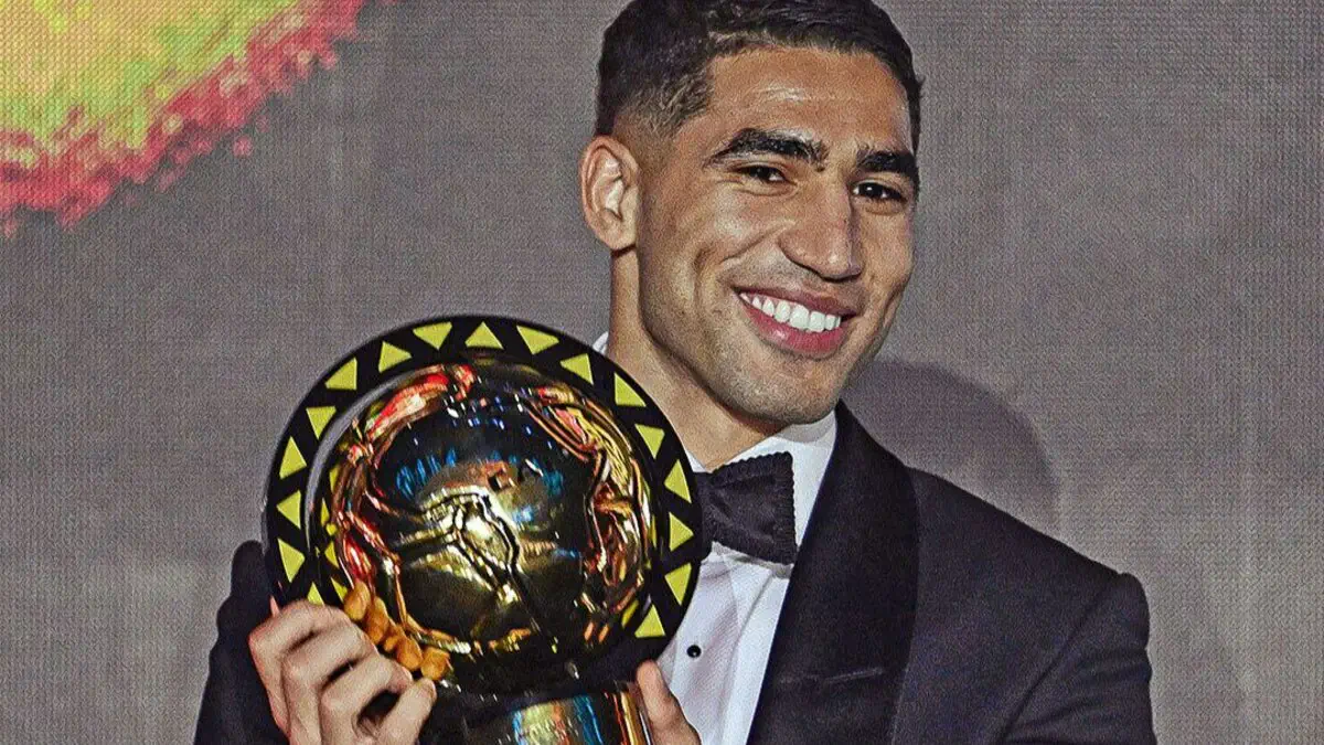 Luis Enrique congratulates Hakimi on 2025 African Ballon d'Or