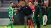 البرازيلي أنتوني يتلقى البطاقة الحمراء الرابعة في مسيرته الكروية!