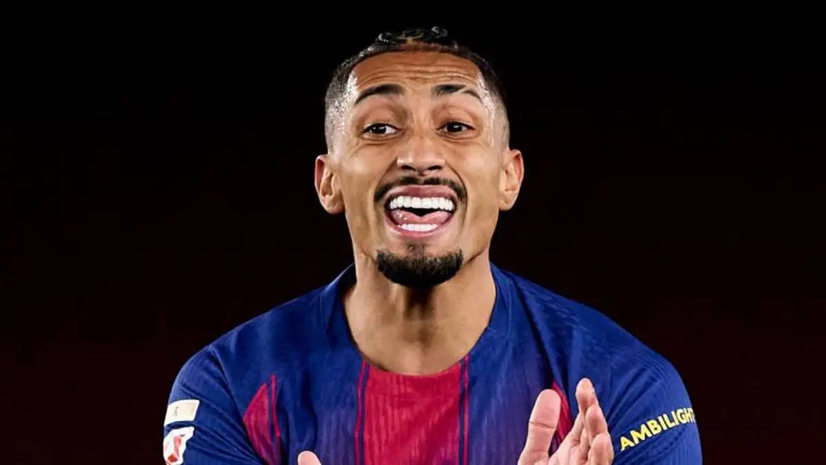 هل يغادر رافينيا برشلونة؟ الجناح يرد
