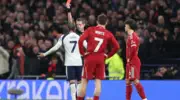 هل كان تصرف تشافي سيمونز مفرطًا ضد ليفربول؟