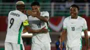 (Regardez) Le Nigeria explose après un carton rouge alors que le doublé d'Onyedika coule l'Ouganda en cinq minutes de folie