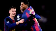 Marcus Rashford marque un superbe coup franc ! Des souvenirs qui reviennent pour les fans du Barça !