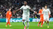 Vinicius marque deux buts importants contre la Real Sociedad et réalise un record historique !