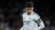 (Vidéo) Remplacé et furieux — la réaction de Valverde fait débat au Bernabeu