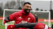 أقرب أصدقاء محمد صلاح في ليفربول يكشفهم تقرير جديد