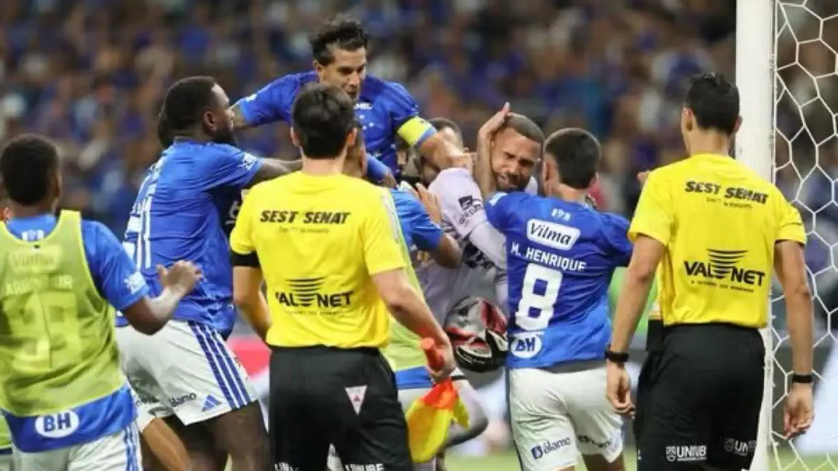 Brazil: 23 red cards handed out during the derby between Cruzeiro and Atlético Mineiro - Foot Africa