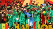 Sénégal – Pérou : les Lions exhibent le trophée de la CAN 2025 ! (Vidéo)