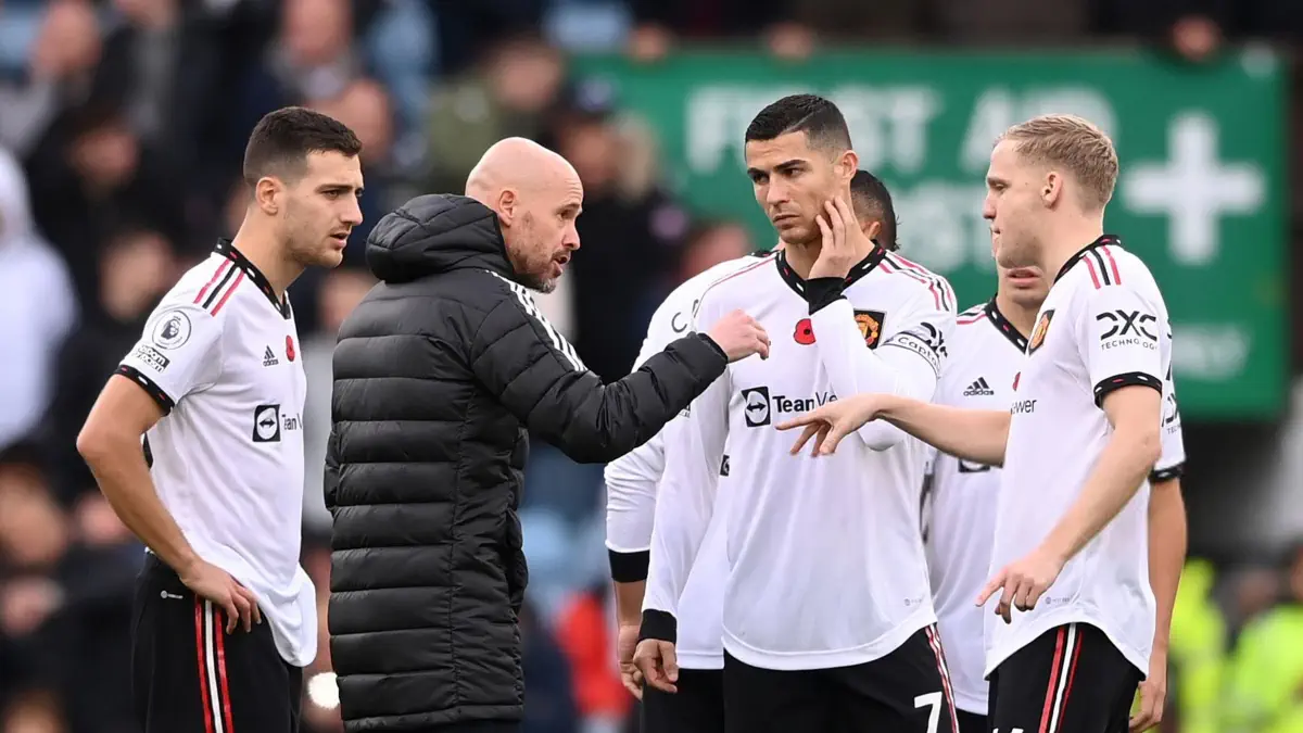 Cristiano Ronaldo berusaha meyakinkan pemain Manchester United untuk bergabung dengan Al-Nassr!