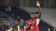 العربي SC: غياب قائد منتخب كينيا مايكل أولونغا لعدة أسابيع