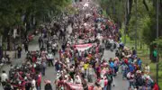 Coupe du monde 2026 : des manifestants bloquent l’accès au stade du match d’ouverture à Mexico 