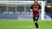 مودريتش يجدد عقده مع ميلان لموسم إضافي